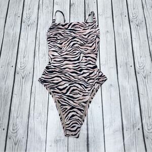 Shade and Shore Animal Print One Piece Bathing Suit Size Medium
